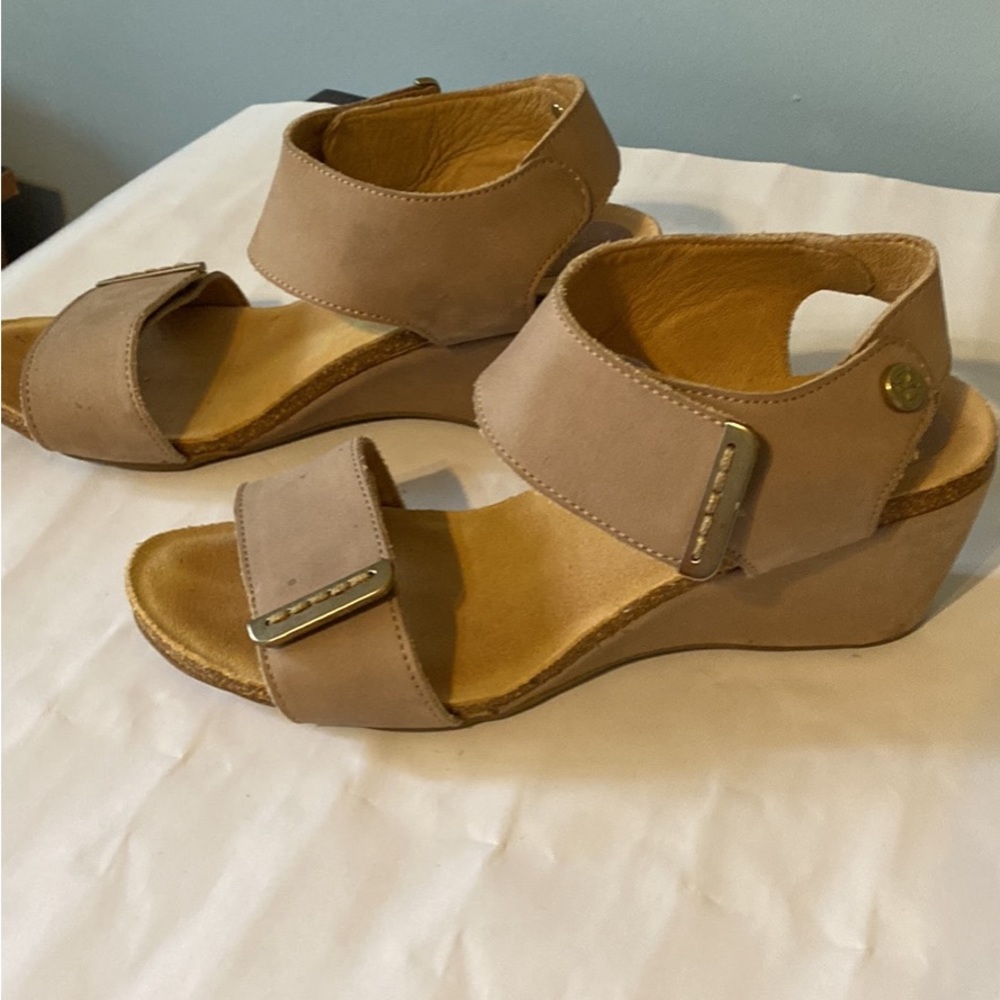 Brussola Ladies sandals size 7.5
